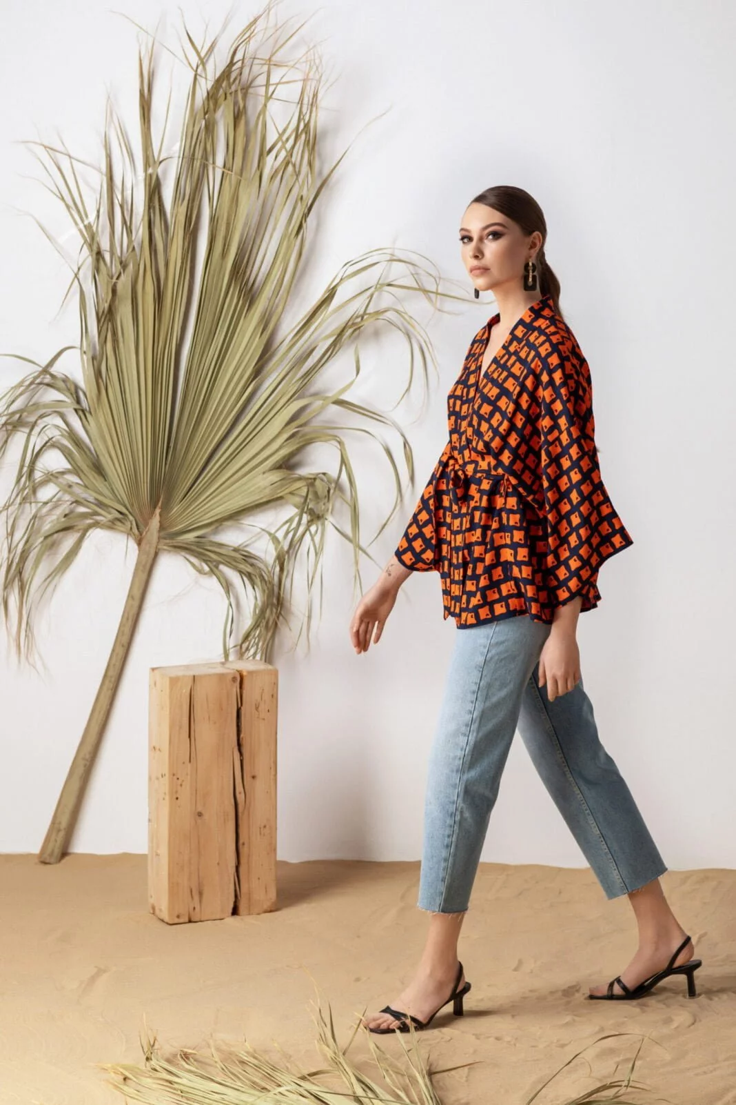 Stylish Kimono Top with Geometric Print - Fusion of Orange and Black