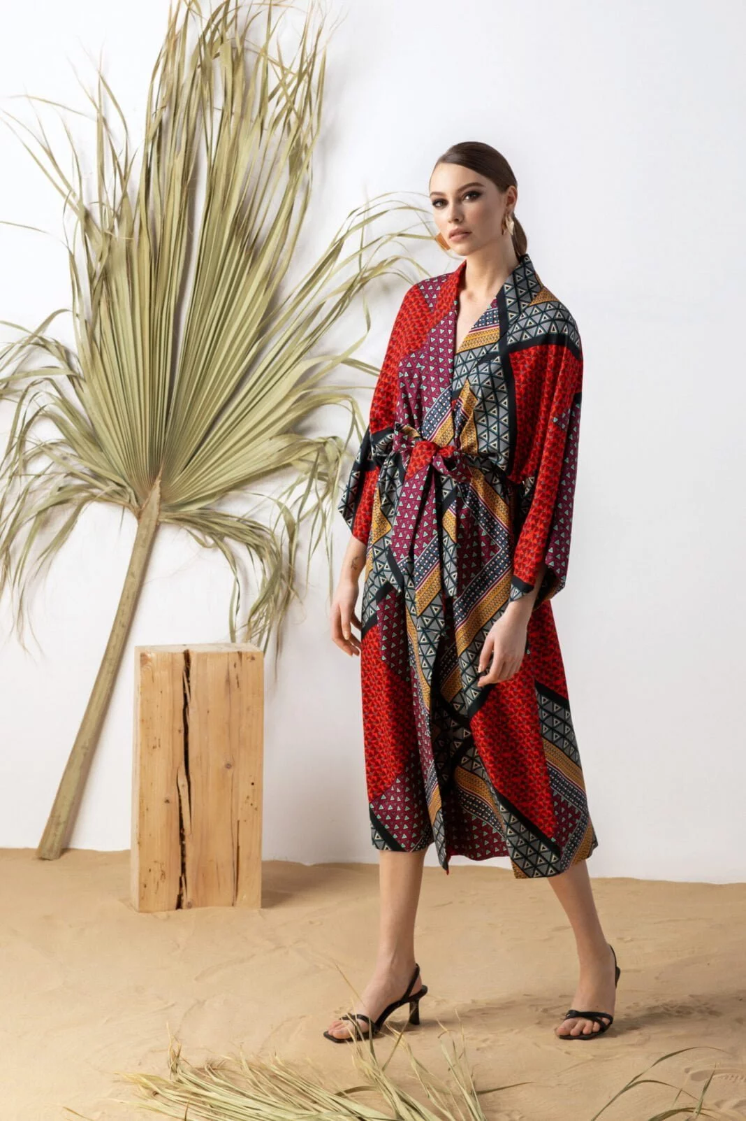 Red Mid-Length Flowy Kimono Dress - Effortless Elegance for Any Occasion