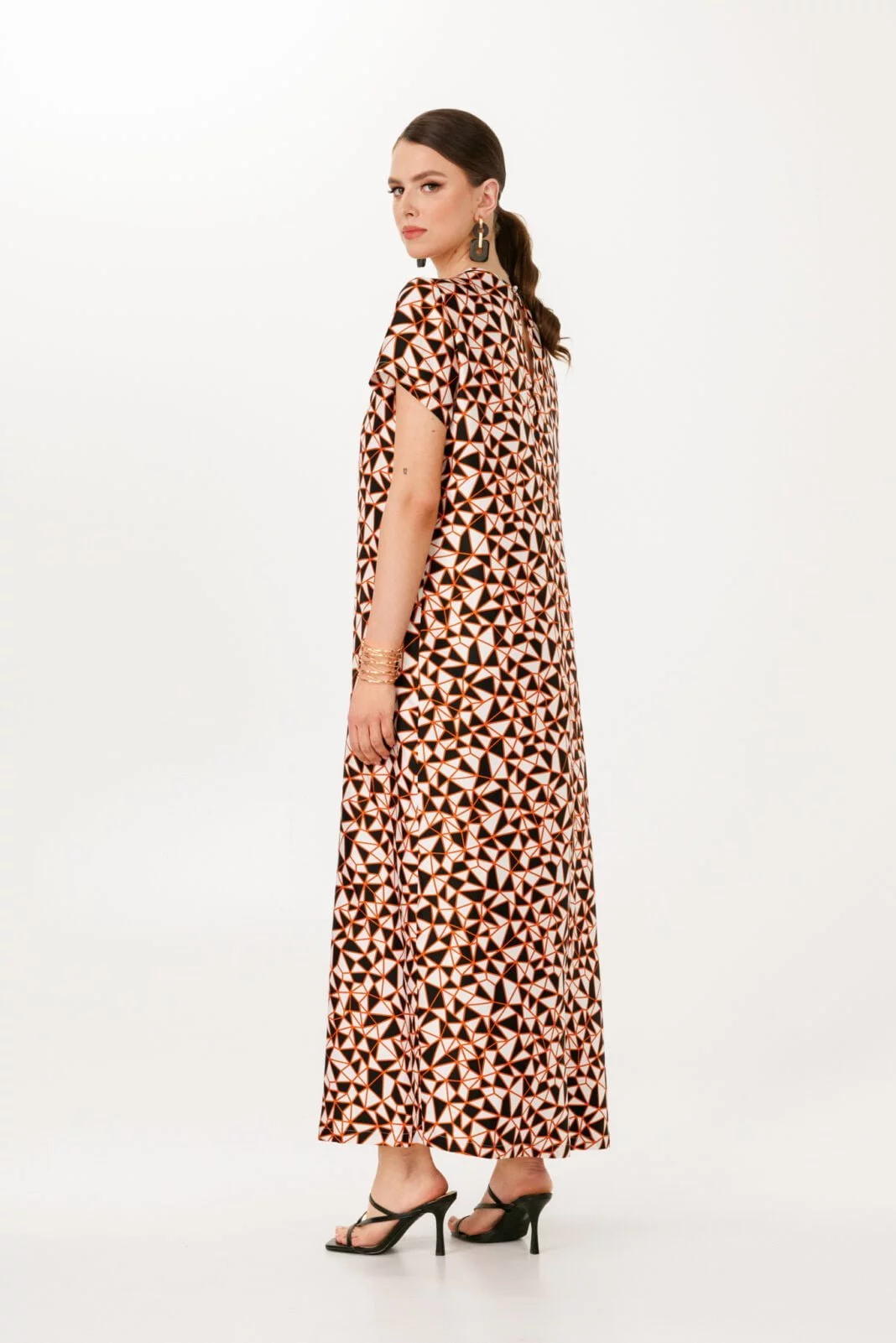 Elegant Maxi Dress - Warm Earthy Tones, Short Sleeves, Geometric Print for Luxurious Beach Parties and Wedding Guests