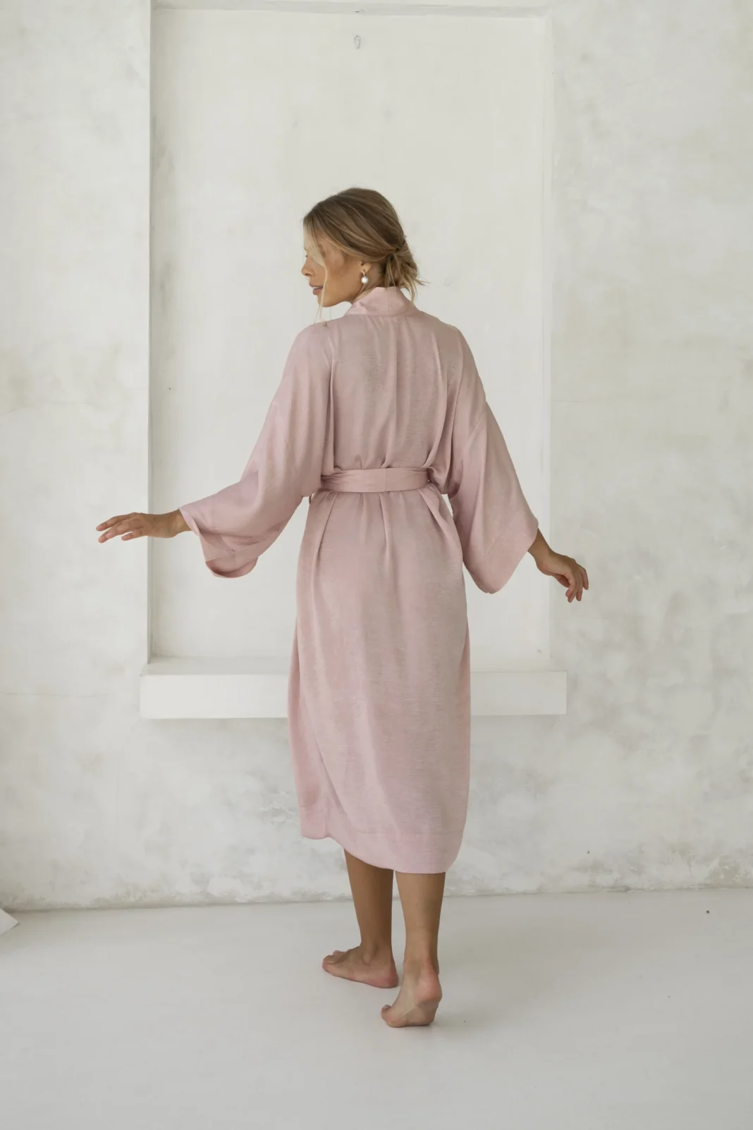 Long Dusty Pink Bridal Party Dressing Gown - Unveil Elegance and Comfort for Your Bridal Squad.