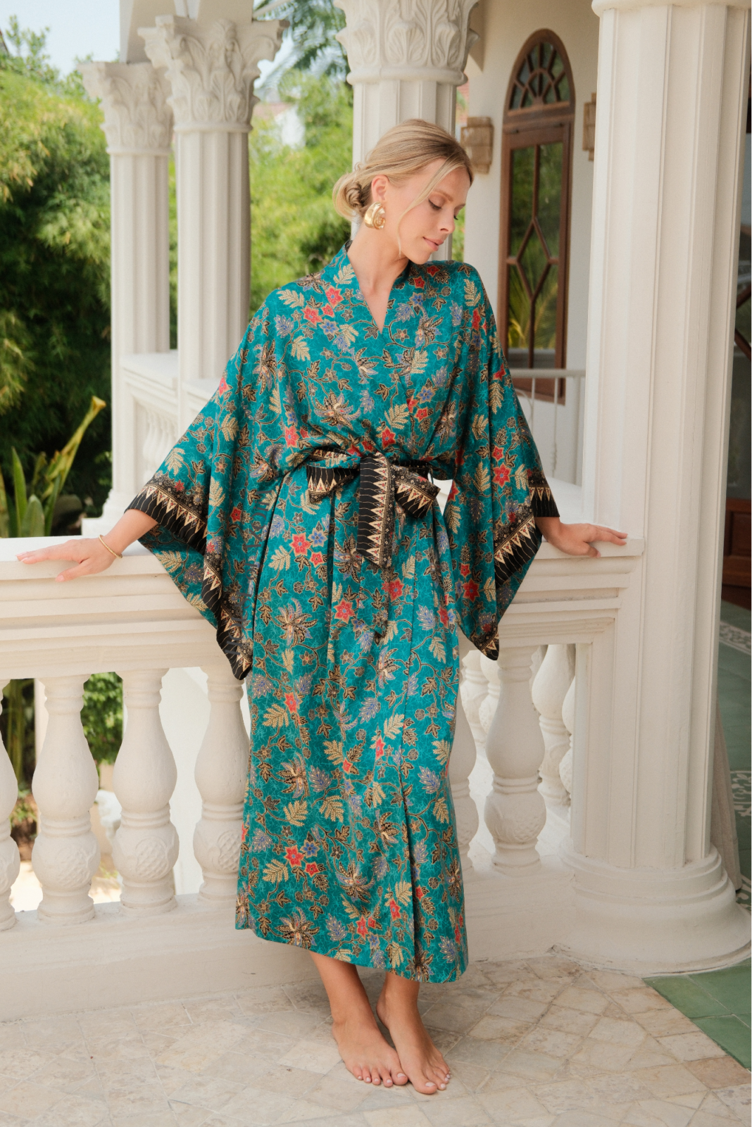 Luxury silk kimono dressing robe made in Bali from authentic Balinese batik for curvy women by House of Azoiia - Elyanna