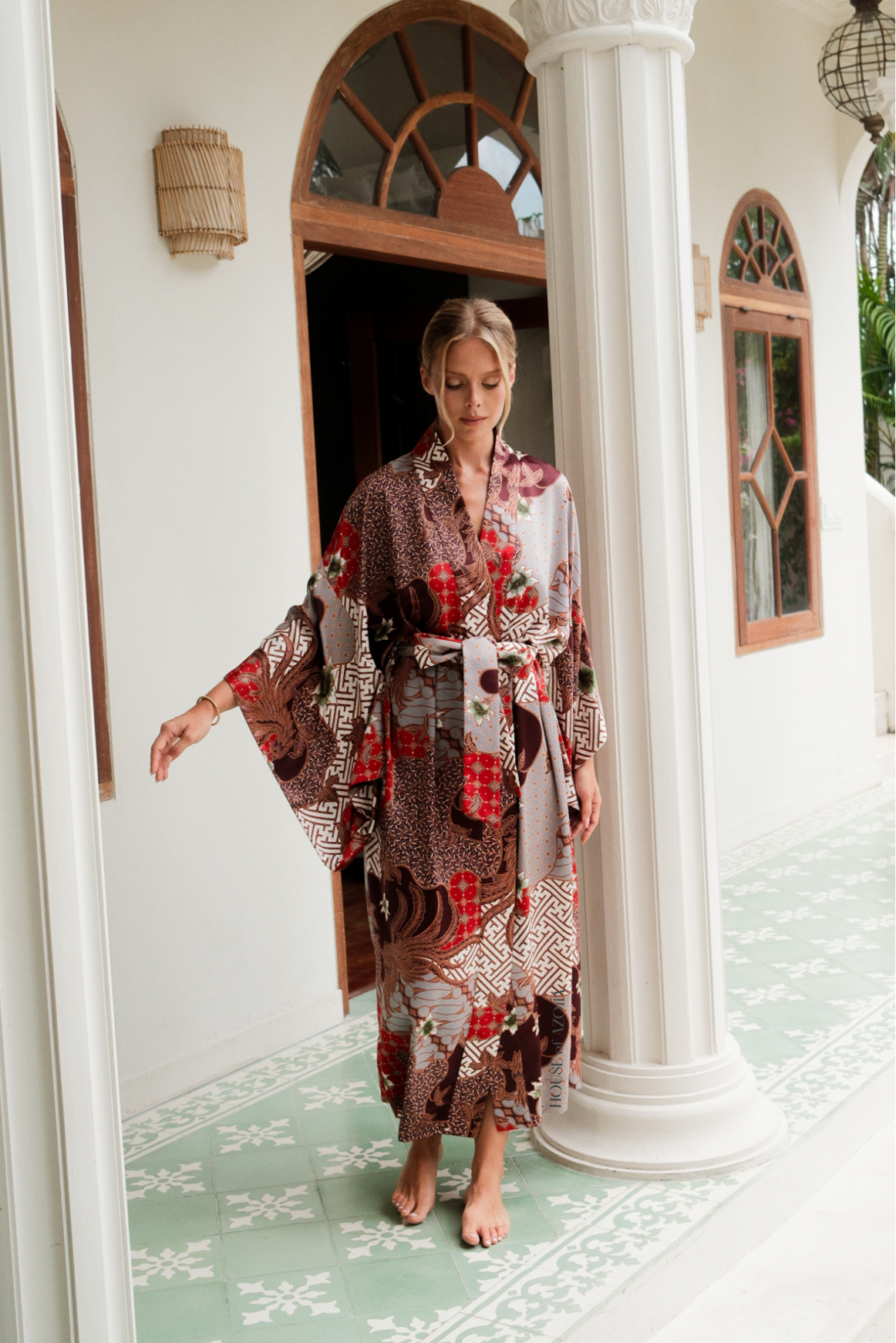 Luxury Japanese long sleeves silk blend kimono-style robe, red morning gown for women by House of Azoiia - Elyanna.