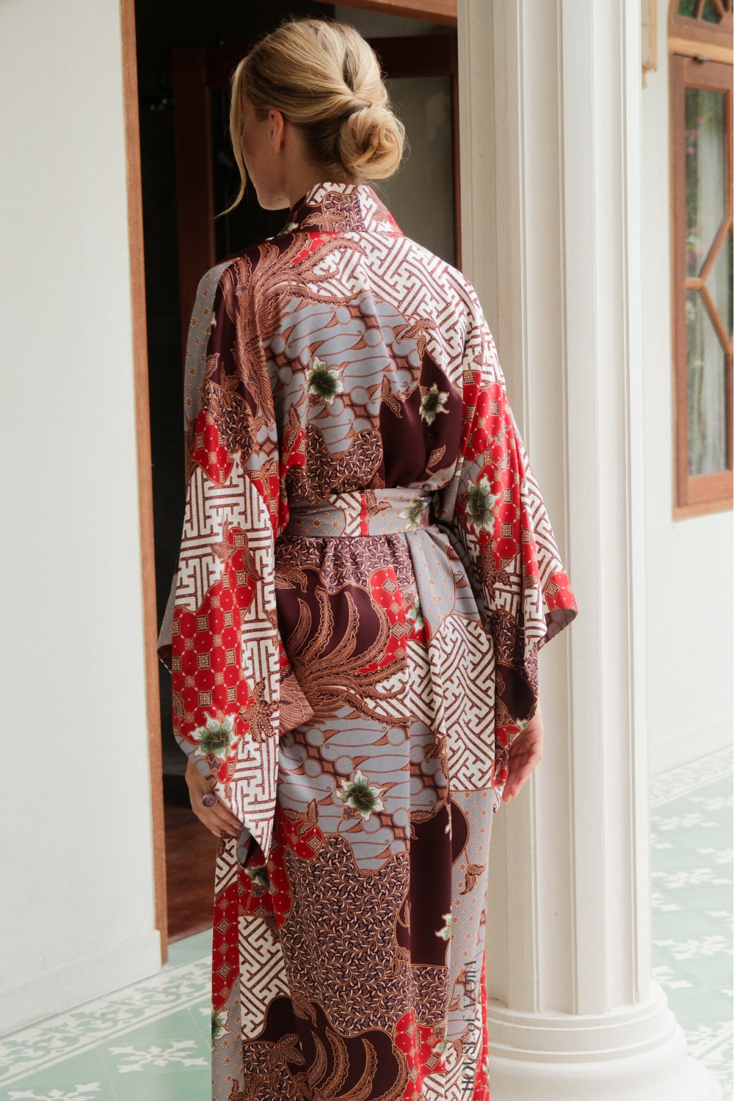 Silk long printed kimono robe for women, made in Bali from authentic batik, designed for curvy women by House of Azoiia - Elyanna.